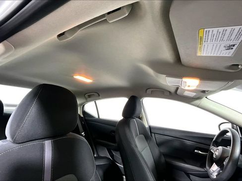 Used 2024 Nissan Sentra SV FWD image 22