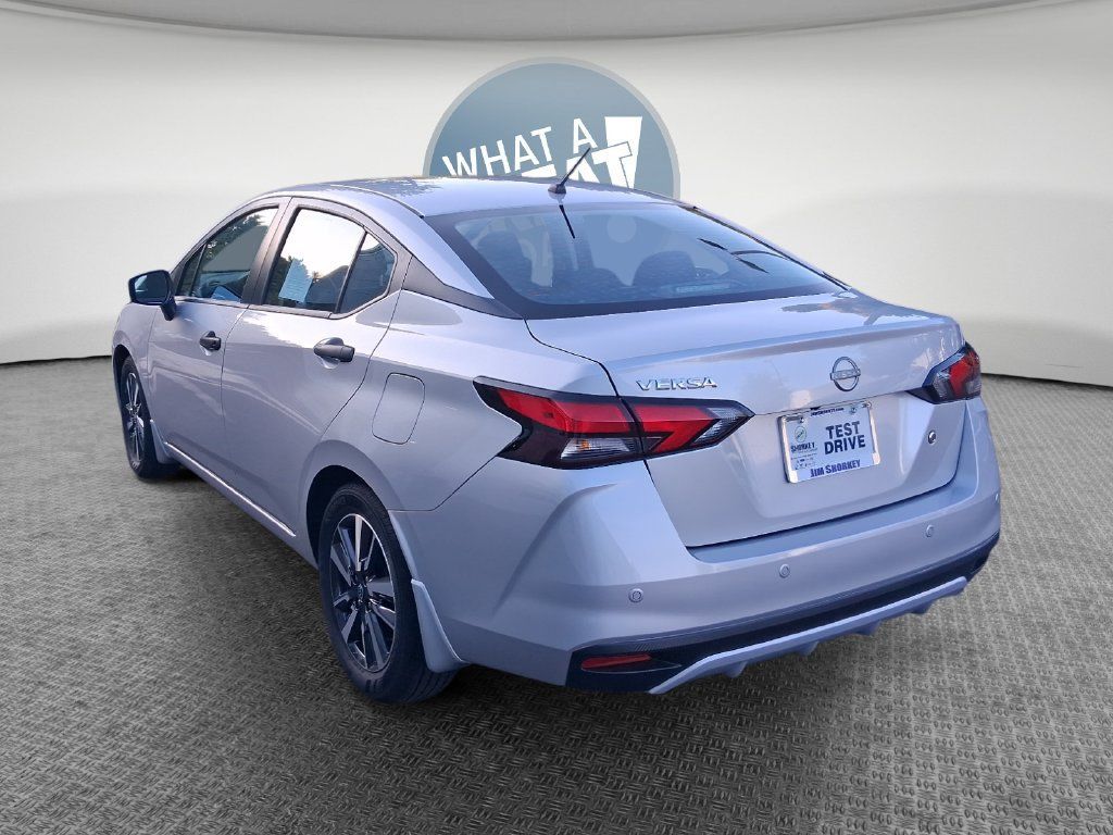 Used 2025 Nissan Versa S FWD image 6