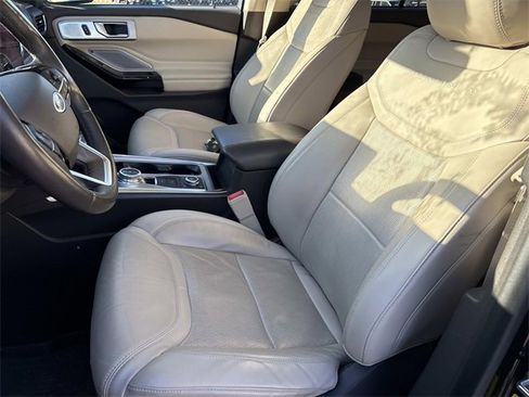 Used 2021 Ford Explorer Platinum w/ Equipment Group 601A image 11