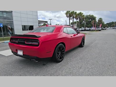 Used 2019 Dodge Challenger R/T Scat Pack w/ Shaker Package RWD image 32