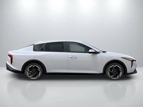Certified 2025 Kia K4 EX FWD image 7