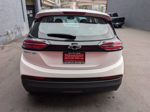 Used 2022 Chevrolet Bolt LT w/ Infotainment Package image 4