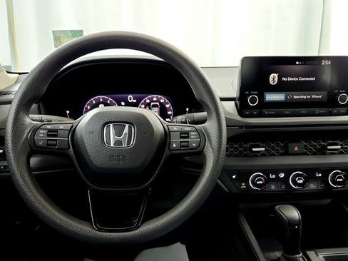 Used 2025 Honda Accord SE image 28