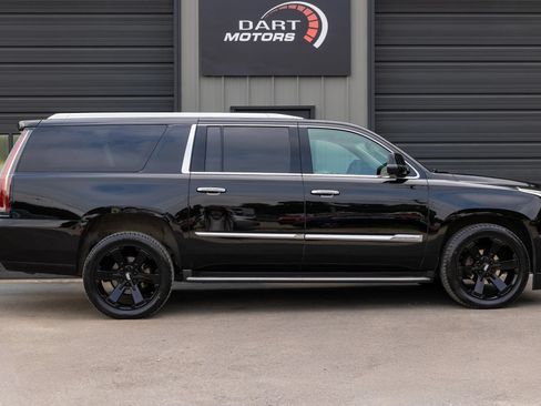 Used 2016 Cadillac Escalade ESV Premium AWD/4WD image 8