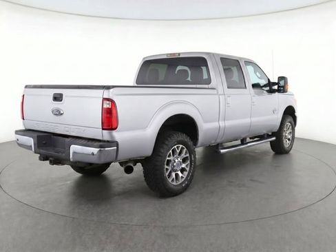 Used 2016 Ford F250 Lariat w/ Lariat Interior Package AWD/4WD image 4
