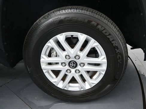 Used 2023 Toyota Tundra SR5 w/ SR5 Premium Package AWD/4WD image 40
