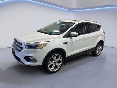 Used 2018 Ford Escape Titanium w/ Ford Safe & Smart Package AWD/4WD image 3