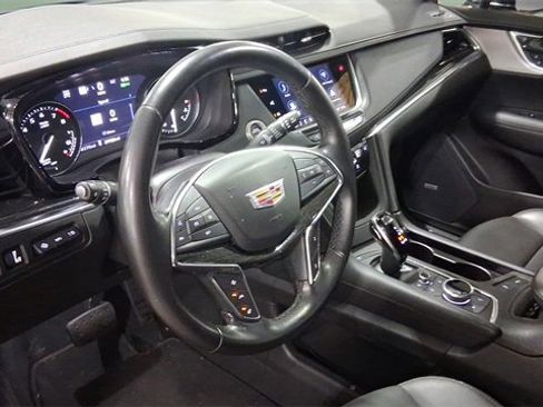 Used 2022 Cadillac XT5 Premium Luxury w/ Technology Package image 23