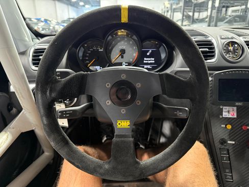 Used 2016 Porsche Cayman GT4 image 27