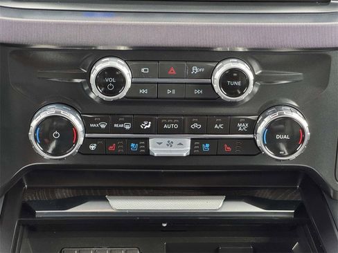 Used 2025 Ford F350 Platinum image 5