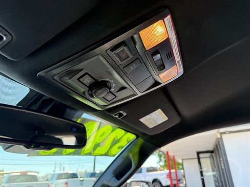 Used 2021 Toyota Tacoma TRD Off-Road w/ Technology Package AWD/4WD image 11