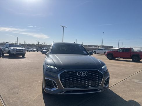 Used 2021 Audi Q5 2.0T Premium w/ Convenience Package image 3