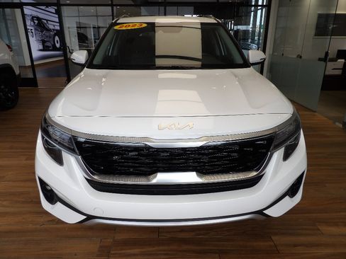 Used 2023 Kia Seltos S image 2