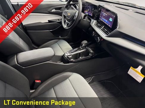 New 2026 Chevrolet Trax LT w/ Sunroof Package image 5