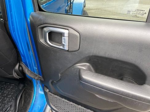 Used 2022 Jeep Gladiator Sport AWD/4WD image 54