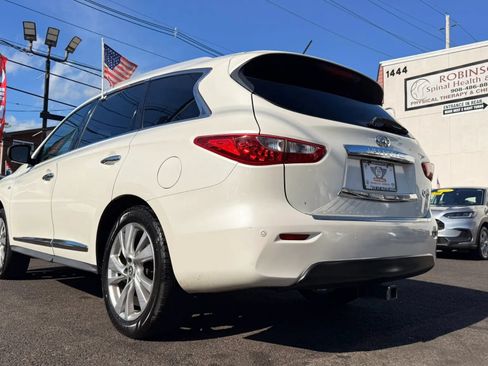 Used 2015 INFINITI QX60 FWD w/ Deluxe Touring Package image 8