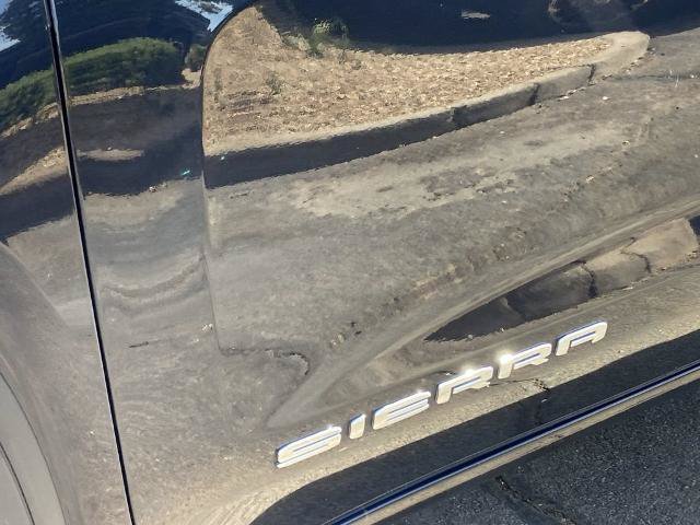 Used 2025 GMC Sierra 1500 SLT AWD/4WD image 27