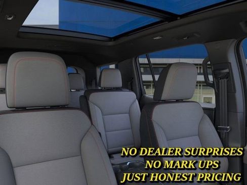 New 2026 Chevrolet Traverse LT w/ Sun and Wheel Package image 24