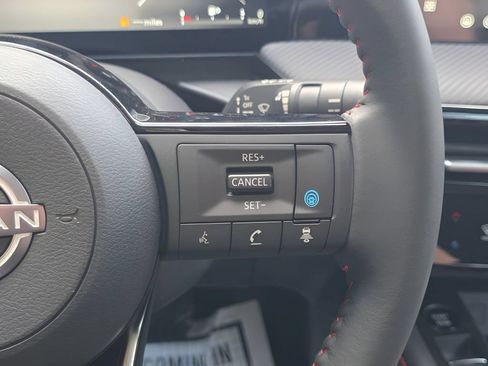 New 2026 Nissan Kicks SR AWD/4WD image 18