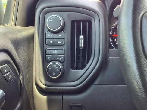 Used 2019 Chevrolet Silverado 1500 W/T w/ WT Convenience Package AWD/4WD image 15