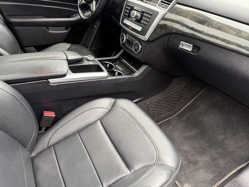 Used 2015 Mercedes-Benz ML 350 4MATIC image 28