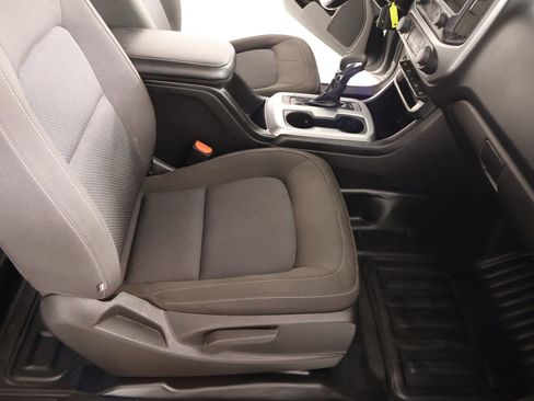 Used 2022 Chevrolet Colorado LT w/ Fleet Safety Package image 12