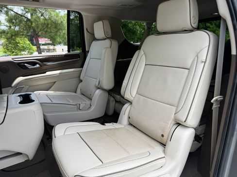 Used 2021 GMC Yukon XL Denali w/ Denali Ultimate Package AWD/4WD image 40