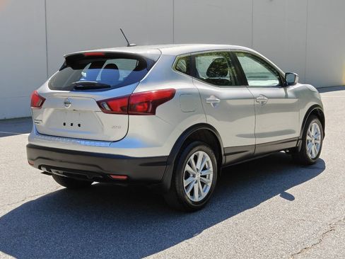 Used 2017 Nissan Rogue Sport S w/ S Appearance Package AWD/4WD image 8