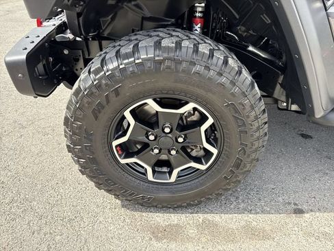 Used 2020 Jeep Gladiator Rubicon AWD/4WD image 10