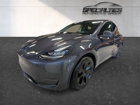Used 2021 Tesla Model Y Long Range image 5