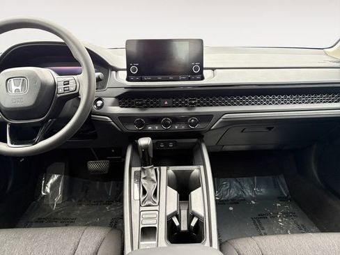 Certified 2025 Honda Accord LX image 11