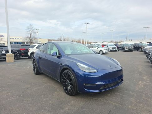 Used 2022 Tesla Model Y Performance image 5