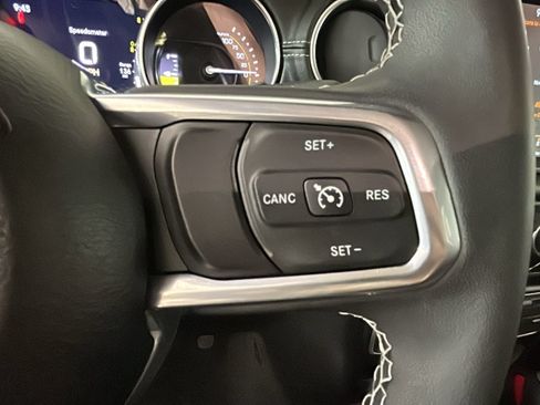 Used 2023 Jeep Wrangler Unlimited Sahara AWD/4WD image 20