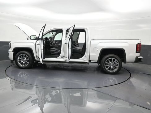 Used 2017 GMC Sierra 1500 Denali RWD image 33