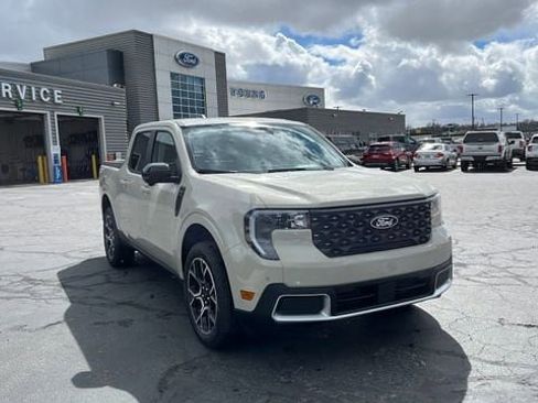 Used 2025 Ford Maverick Lariat AWD/4WD image 1