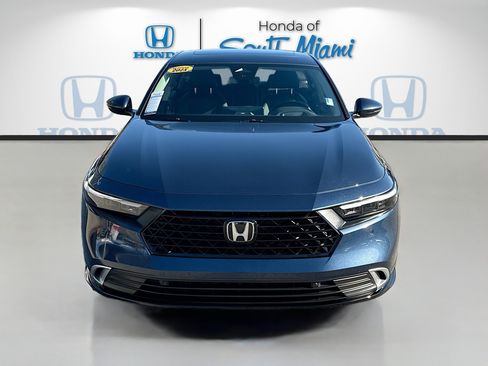 Used 2025 Honda Accord Touring image 2