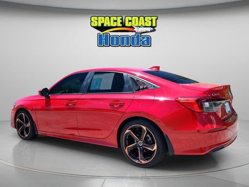 Used 2022 Honda Civic Touring image 9