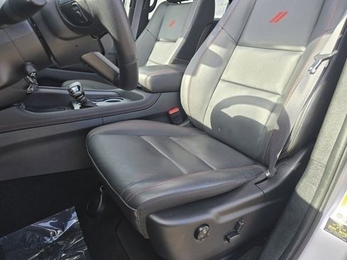 Used 2025 Dodge Durango GT image 5