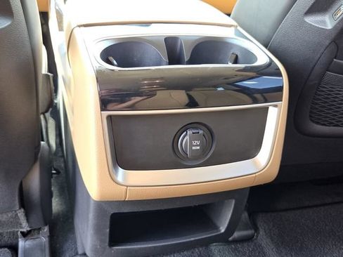 Used 2023 Kia Carnival EX FWD image 15