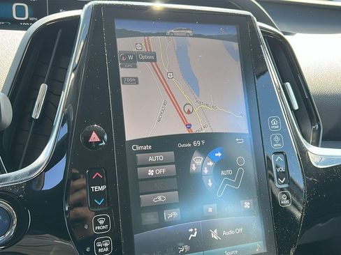 Used 2017 Toyota Prius Prime Advanced FWD image 18