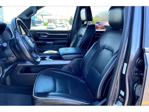 Used 2024 RAM 1500 Laramie AWD/4WD image 25
