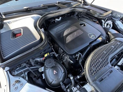 Used 2021 Mercedes-Benz GLC 300 4MATIC w/ AMG Line image 38