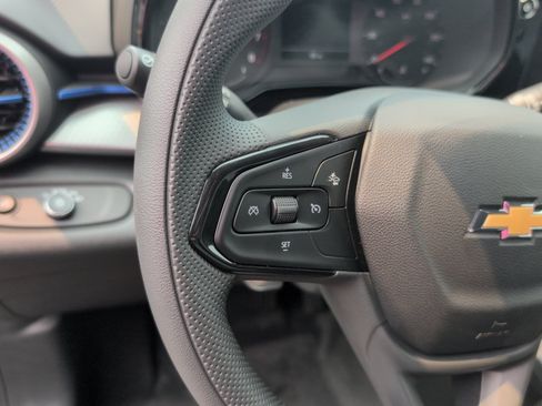 New 2026 Chevrolet Trax LS w/ LS Convenience Package FWD image 19