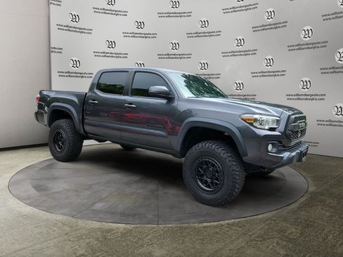 Used 2020 Toyota Tacoma TRD Off-Road w/ Technology Package AWD/4WD image 7