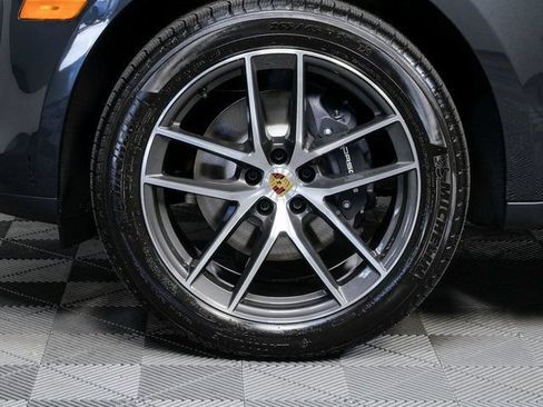 Used 2026 Porsche Macan AWD/4WD image 37