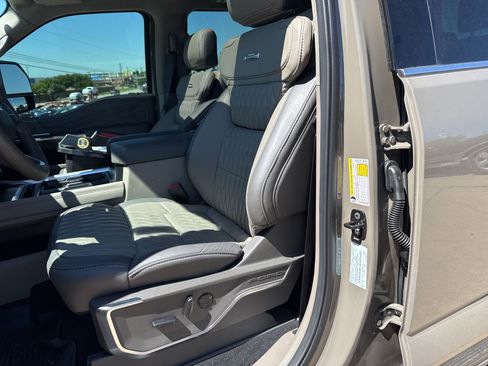 Used 2026 Ford F350 Platinum w/ Platinum Plus Package image 15