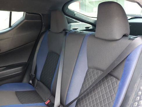 Used 2021 Toyota C-HR XLE FWD image 14