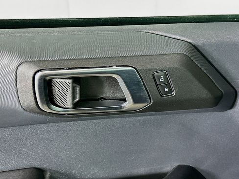 Used 2025 Ford Bronco Big Bend image 15