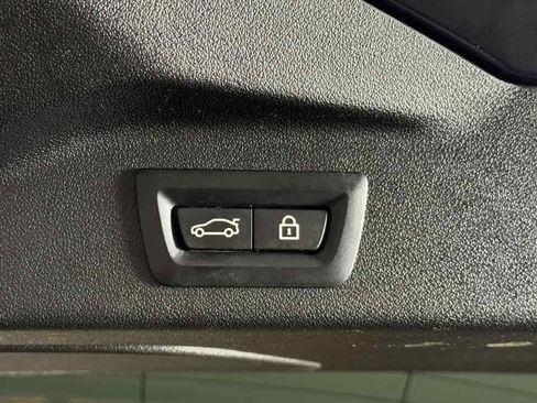 Used 2022 BMW X7 xDrive40i AWD/4WD image 44