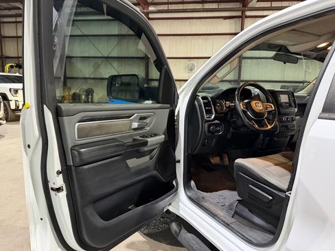 Used 2019 RAM 1500 Big Horn RWD image 12